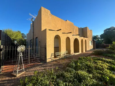 3 Bedroom House For Sale in Upington - 7QC2.webp