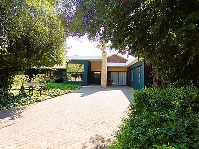 5 Bedroom House For Sale in Bloemfontein - MW0u.webp