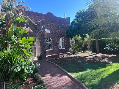 4 Bedroom House For Sale in Upington - img