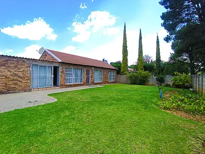 3 Bedroom Townhouse For Sale in Bloemfontein - img