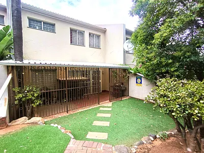 3 Bedroom Townhouse For Sale in Bloemfontein - GvGk.webp