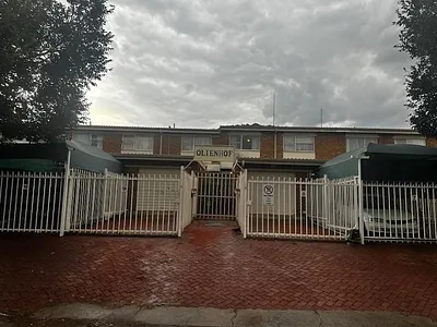 2 Bedroom Townhouse For Sale in Bloemfontein - W38A.webp