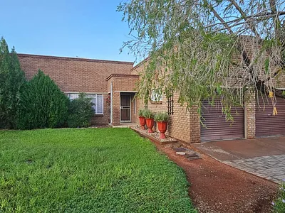 3 Bedroom House For Sale in Upington - img