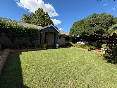 5 Bedroom House For Sale in Bloemfontein - EYz1.webp