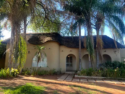 3 Bedroom House For Sale in Upington - img