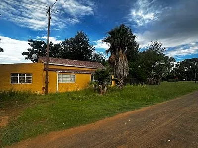 3 Bedroom House For Sale in Petrusburg - 3zCX.webp