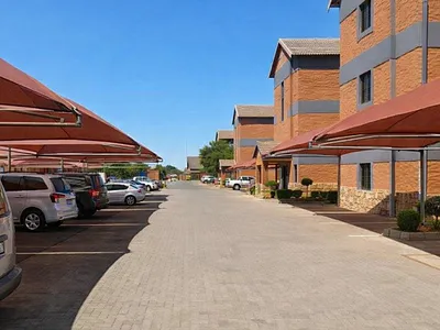 1 Bedroom Apartment For Sale in Spitskop SH, Bloemfontein - REJ4.webp