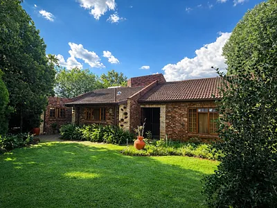 3 Bedroom House For Sale in Bloemfontein - vyfU.webp