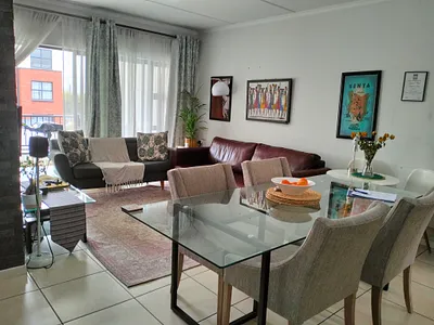 3 Bedroom Apartment For Sale in Edenvale - t61i.webp