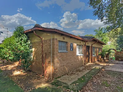 3 Bedroom House For Sale in Johannesburg - 5dtZ.webp