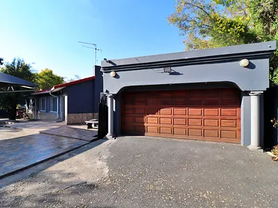 5 Bedroom House For Sale in Edenvale - 7u1V.webp