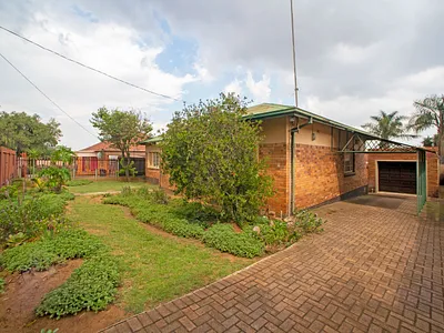 3 Bedroom House For Sale in Germiston - EyAz.webp