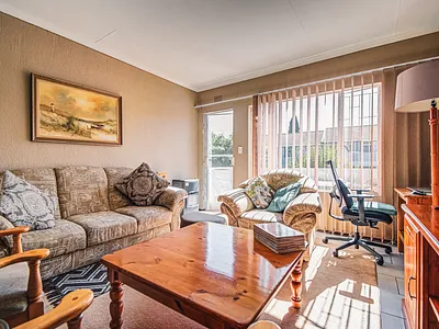 2 Bedroom Townhouse For Sale in Edenvale - DQnP.webp