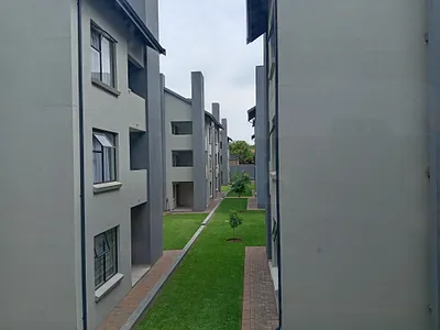 2 Bedroom Apartment For Sale in Boksburg - 0Pia.webp
