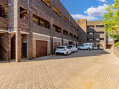 2 Bedroom House For Sale in Kempton Park - INqA.webp