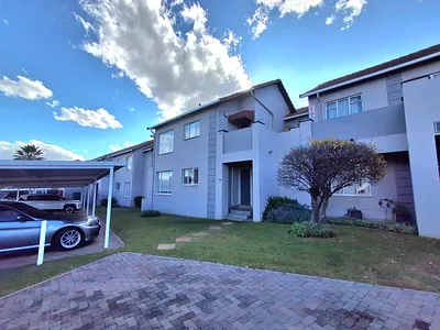 3 Bedroom Apartment For Sale in Edenvale - KFb6.webp