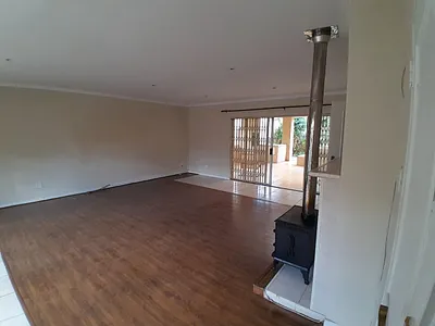 10 Bedroom House For Sale in Bedfordview - j5ig.webp