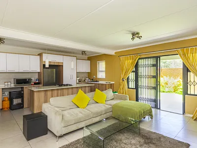 3 Bedroom Townhouse For Sale in Edenvale - n8ET.webp