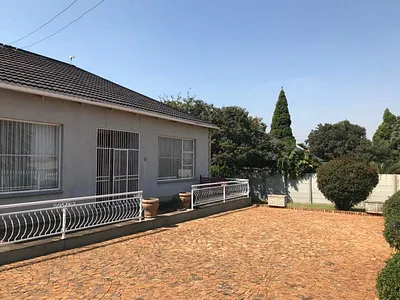 3 Bedroom House For Sale in Germiston - wM56.webp