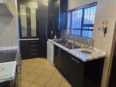 3 Bedroom Townhouse For Sale in Germiston - czw4.webp