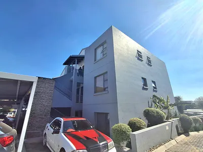 2 Bedroom Apartment For Sale in Edenvale - Pn3C.webp