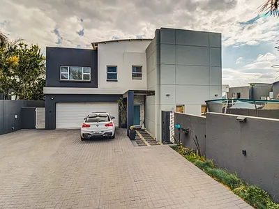 5 Bedroom House For Sale in Edenvale - S7CF.webp