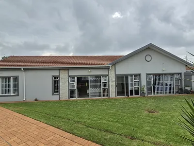 4 Bedroom House For Sale in Germiston - oqtt.webp