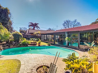 6 Bedroom House For Sale in Kempton Park - 2yfi.webp