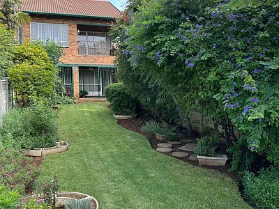 3 Bedroom Townhouse For Sale in Kempton Park - Nq6W.webp