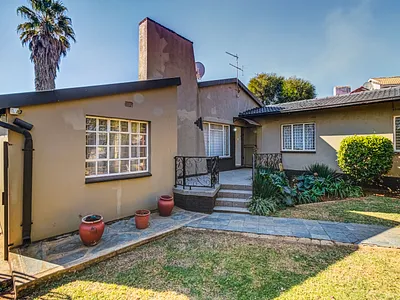 3 Bedroom House For Sale in Germiston - JvrS.webp