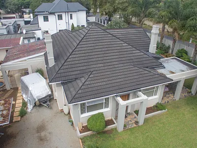 4 Bedroom House For Sale in Johannesburg - qzDJ.webp