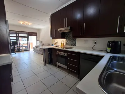 2 Bedroom Townhouse For Sale in Edenvale - rxeA.webp