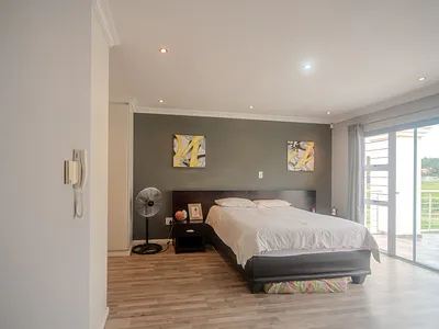 3 Bedroom House For Sale in Edenvale - mLJQ.webp