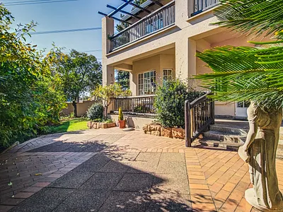 3 Bedroom Apartment For Sale in Edenvale - ZwiI.webp