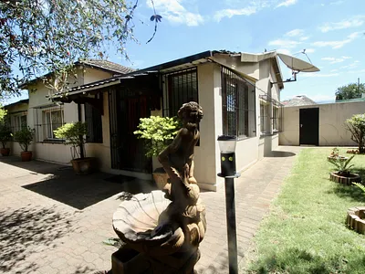 4 Bedroom House For Sale in Germiston - img