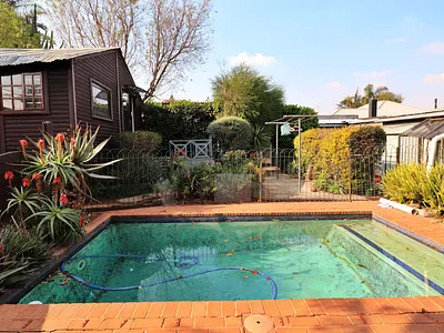 3 Bedroom House For Sale in Germiston - 9XKl.webp