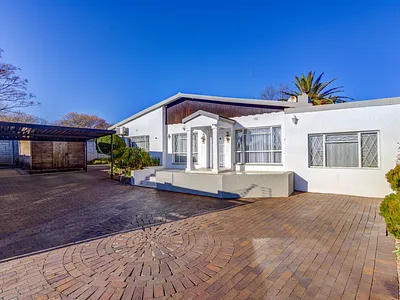 3 Bedroom House For Sale in Edenvale - L8BU.webp