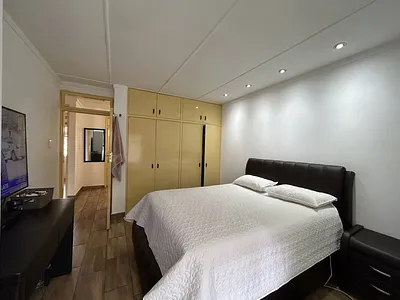 3 Bedroom Townhouse For Sale in Bedfordview - 24Qf.webp