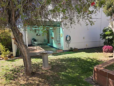 3 Bedroom Apartment For Sale in Bedfordview - XRCJ.webp