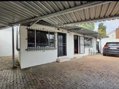 1 Bedroom House For Sale in Edenvale - NwI5.webp