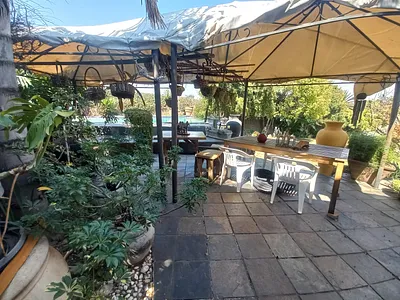 5 Bedroom House For Sale in Kempton Park - YahG.webp