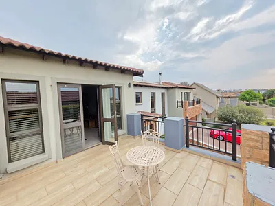 3 Bedroom Townhouse For Sale in Edenvale - GSiL.webp