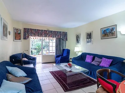 3 Bedroom Townhouse For Sale in Bedfordview - pBXC.webp