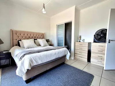 2 Bedroom Apartment For Sale in Edenvale - e89p.webp