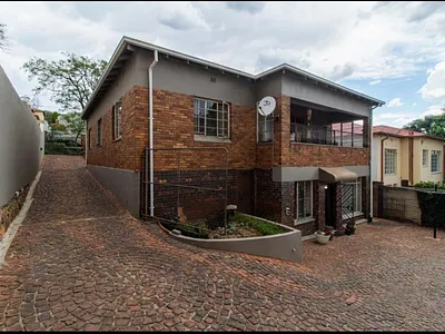 3 Bedroom House For Sale in Johannesburg - oB7A.webp
