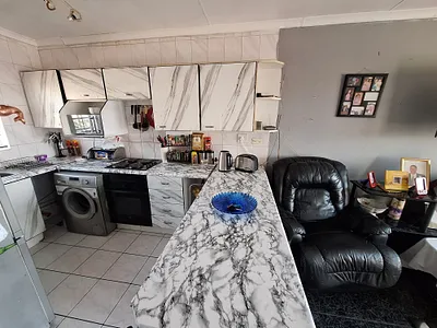 2 Bedroom Apartment For Sale in Edenvale - VPts.webp