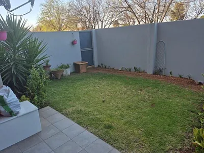 2 Bedroom Apartment For Sale in Edenvale - d9aA.webp