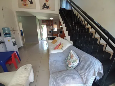 3 Bedroom Apartment For Sale in Edenvale - img