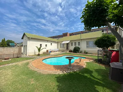 3 Bedroom House For Sale in Germiston - m6bb.webp
