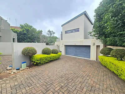 3 Bedroom Townhouse For Sale in Bedfordview - ACaH.webp